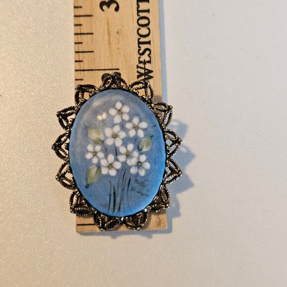 Vintage Blue Porcelain Painted Flower Cameo Style Brooch with Pendant Option - Picture 5 of 6